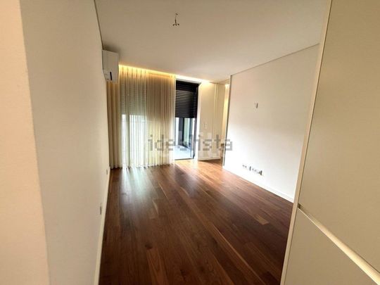 Apartamento em Liceu - Paço do Rei, Mafamude - Photo 1