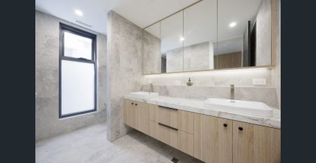 Luxury Penthouse living on Rathdowne Street, Carlton - Photo 2