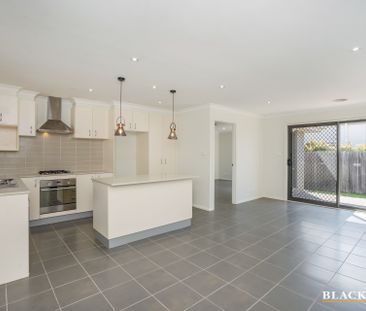 12 Ronald Walker Street, Casey ACT 2913 - House For Rent | Domain - Photo 6