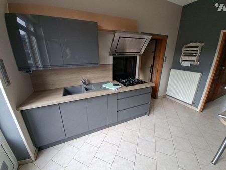 LOCATION A TRELON Maison disponible de suite Maison de 105 m2 habitable 2 chambres, garage et j... - Photo 3