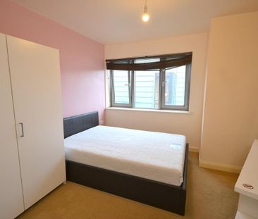 2 bedroom flat to rent - Photo 4