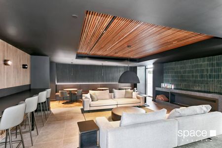 Luxury Parkside Living - Photo 3