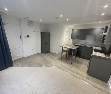 1 bedroom ground floor flat to rent - Photo 2