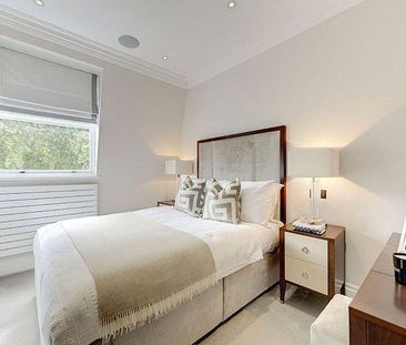 2 bedroom flat in 86-92 Kensington Gardens Sq - Photo 1