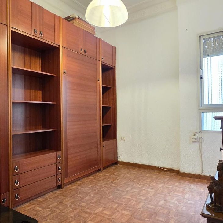 Valencia Capital, Valencian Community 46008 - Photo 1