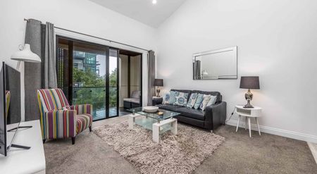 Harbour Vibes & City Lights - Photo 4