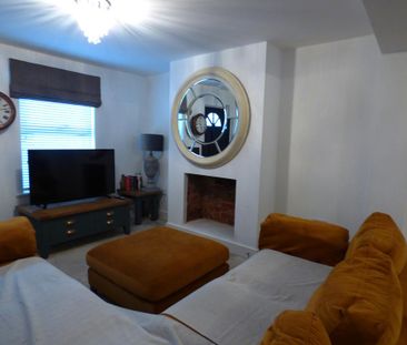 2 bedroom terraced house to rent - Photo 1