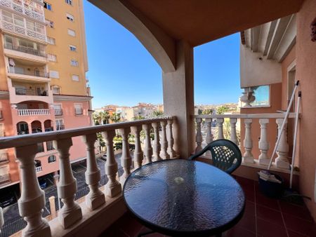 Apartment in Torrevieja, Playa de los Locos, for rent - Photo 2