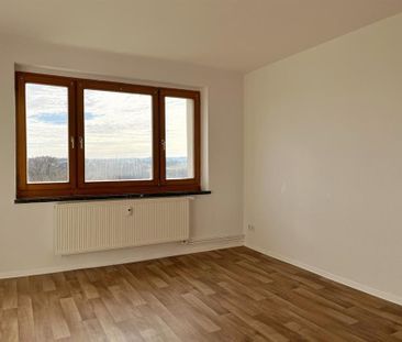 Hier beginnt Ihr neues Kapite! 3-Raum Wohnung mit Einbauküche - Photo 4