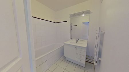 Location Appartement 3 pièces 67m² - Photo 4