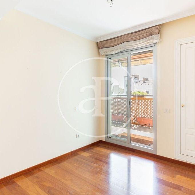 Luxury Apartment for rent in Valencia, Spain - Photo 1