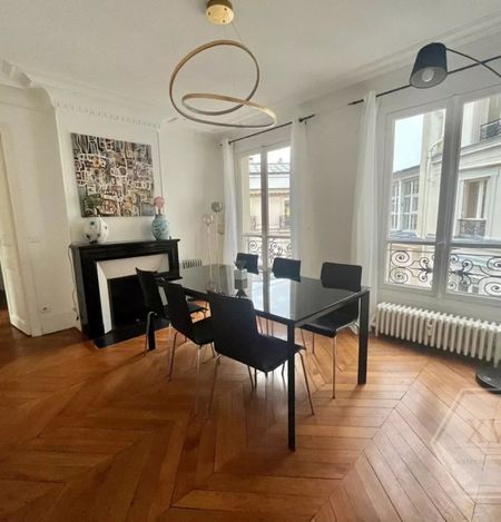 Appartement • Elysées-Madeleine - Photo 2