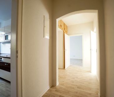 ++ Helle Erdgeschoss-Oase mit Wohlfühl-Balkon ++ - Photo 4