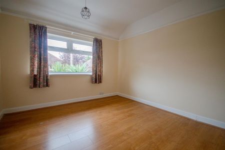 Ashton Avenue, Clifton, York, YO30 6HW - Photo 3