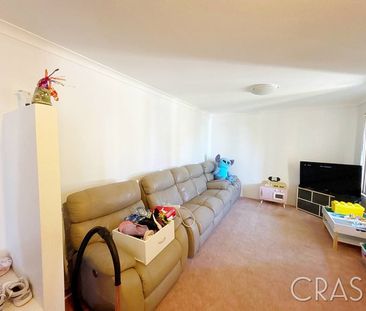 4x2 House in Waikiki with Double Garage - Photo 2