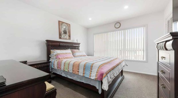 Sunny 3 Bedroom Home - Photo 1