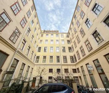 Exklusives Altbaujuwel Nähe Karlsplatz & Naschmarkt - Stilvolle 3-Zimmer-Wohnung mit Loftcharakter in Bestlage des 4. Bezirks - 4. Liftstock - Foto 3