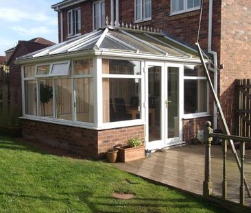 2 bedroom semi-detached house to rent - Photo 6