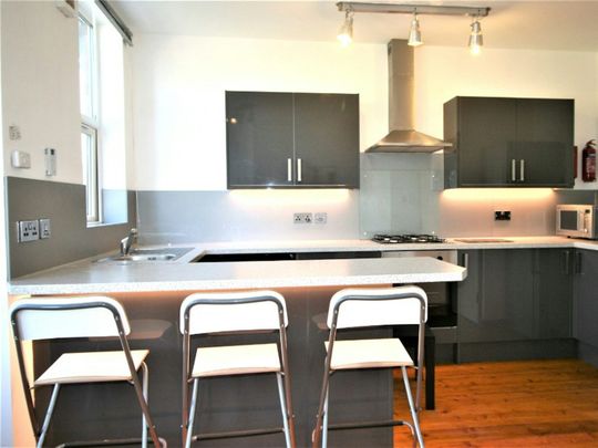 Old Lansdowne Road, West Didsbury, Manchester, M20 - Photo 1