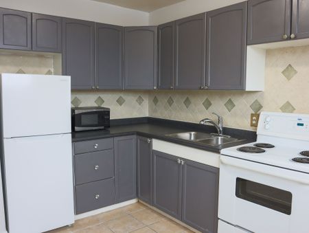 For Lease - 242 D'arcy Street Unit# 8, Cobourg, Ontario - Photo 4