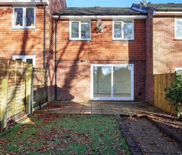 3 bedroom terraced house to rent - Photo 2