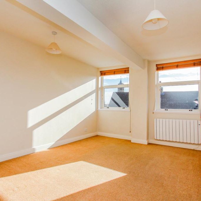 2 bedroom maisonette to rent - Photo 1