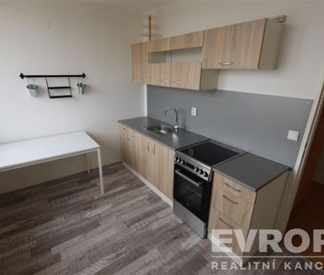 Pronájem bytu 1+1 37 m2 - Fotografie 5