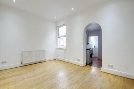 2 bedroom maisonette to rent - Photo 3