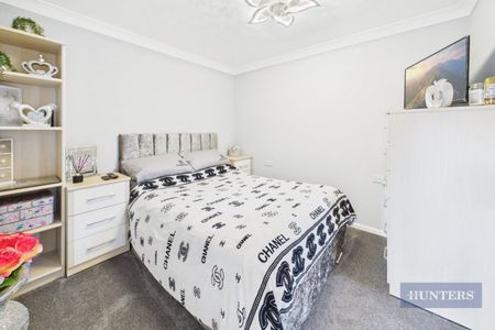 1 bedroom Flat To Let - Photo 3