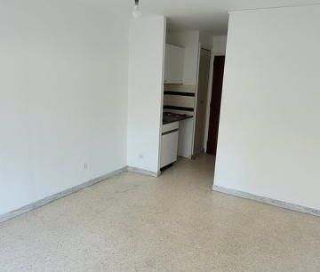 Studio de 18.90 m² avec kitchenette équipée. - Photo 2