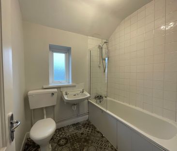 8 Donaldson Crescent, Belfast, BT13 3LQ - Photo 4