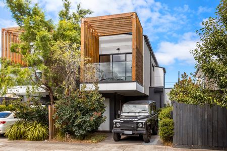 Modern 2-Bedroom, 2-Bathroom Townhouse in the Heart of Yarraville - Photo 3