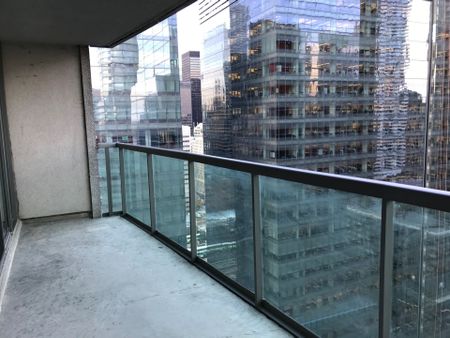 For Lease - 30 Grand Trunk Crescent Unit# 3607, Toronto, Ontario - Photo 4