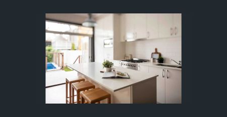 Stunning Terrace Home + Plunge Pool - Photo 5