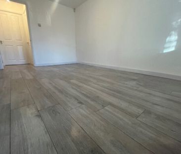 Bierley House Avenue - Photo 4