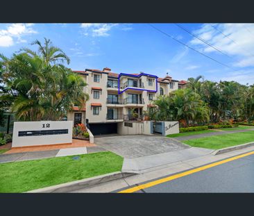 12/12 Canal Avenue, Runaway Bay, Qld 4216 - Photo 2