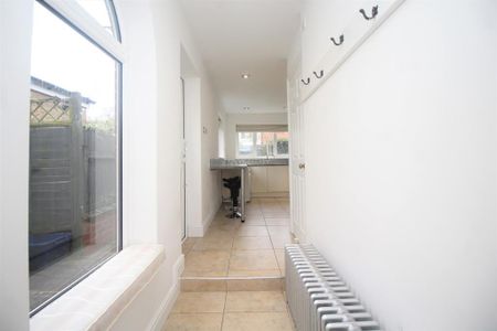 3 bedroom terraced house to rent - Photo 4