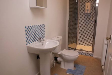 6 Bed Semi-Detached House, Singleton Road, M7 - Photo 5