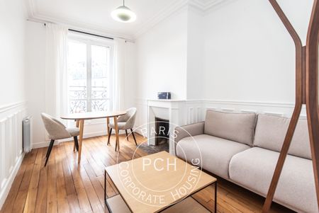 Rue Mathurin Régnier, - Photo 2