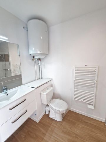 Location Appartement 1 pièce 22m² LA ROCHE SUR YON 85000 - Photo 4