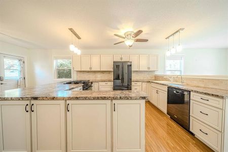 For Lease - 70 St Clair Avenue Unit# Main, Kitchener, Ontario - Photo 2