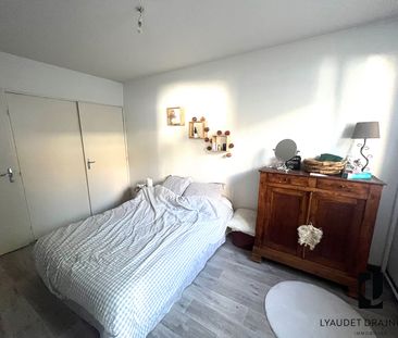 Location Appartement 3 pièces 71m² - Photo 2