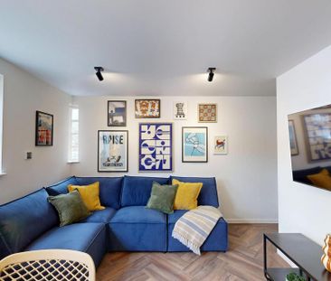 4 bedroom flat to rent - Photo 2