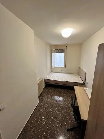 Avinguda de la Riera de Cassoles, Barcelona, Catalonia 08012 - Photo 3