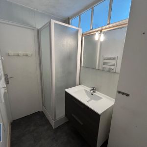 Location Appartement 2 pièces 38m² LAVAL 53000 - Photo 2