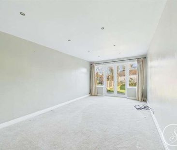 Baronscourt, Leeds, LS15 - Photo 4