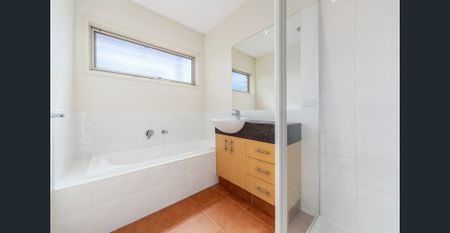 Beautifully Presented Two-Bedroom Home with Secure Garage in Prime High Street Location - Photo 3