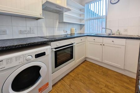 1 bedroom flat to rent - Photo 5