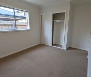 Point Cook - Photo 3