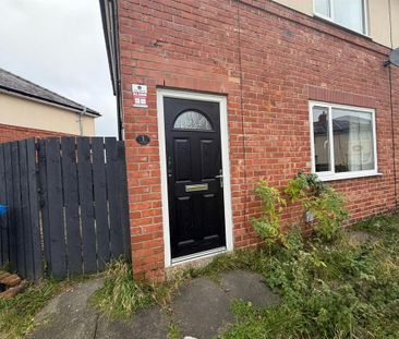 3 bedroom end of terrace house to rent - Photo 3